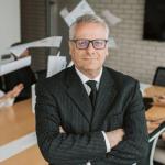 Silniejsi po każdej fali: strategie wzrostu, które działają, gdy rynek faluje