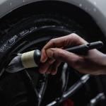 Felgi jak nowe w 15 minut: które środki czyszczące naprawdę działają?