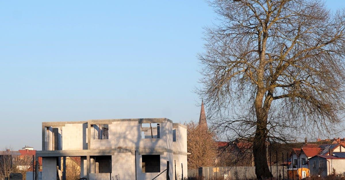 Budujesz dom? Sprawdź 12 kluczowych decyzji, które oszczędzą Ci stres i pieniądze