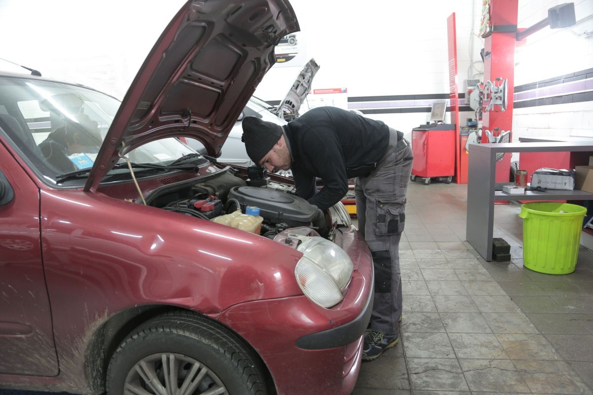 Jak nie dać się oszukać przy zakupie używanego auta - poradnik dla kupujących